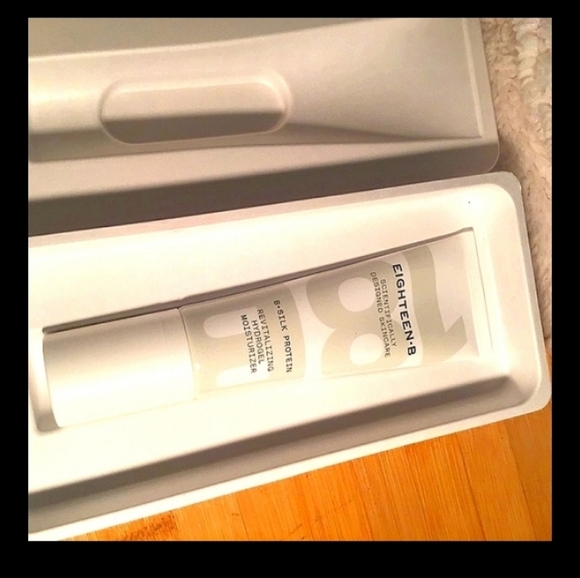 Brighten-B silk protein hydrogel - Picture 7 of 7